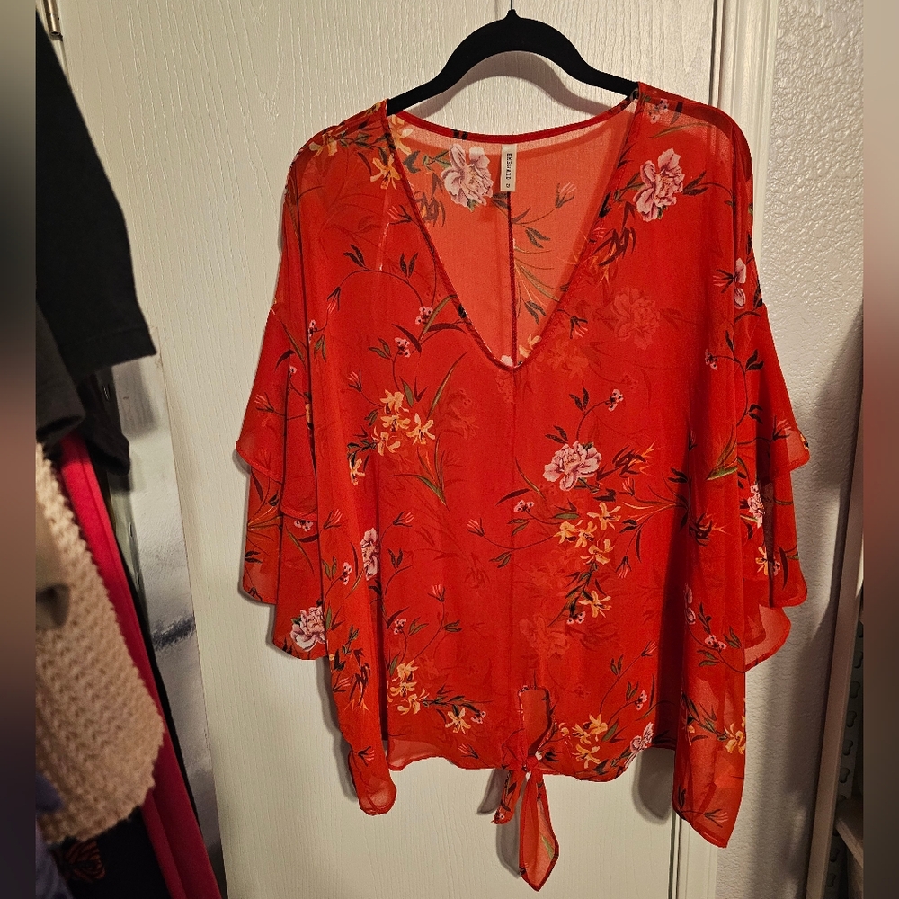 Emerald Scarlet Floral Tie-Front Blouse